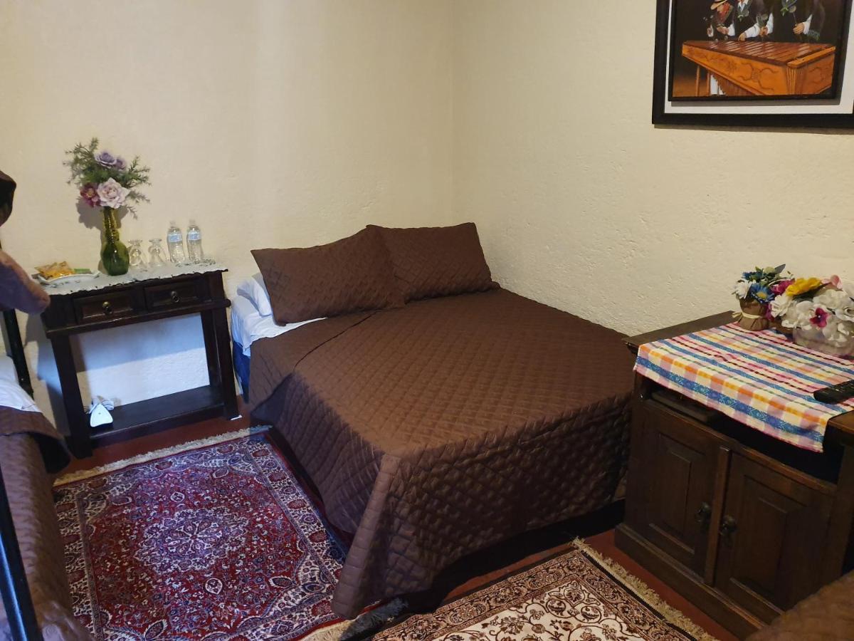 Parrot House Bed & Breakfast Antigua Bagian luar foto